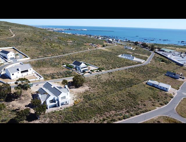 821M² VACANT LAND FOR SALE IN BRITANNICA HEIGHTS